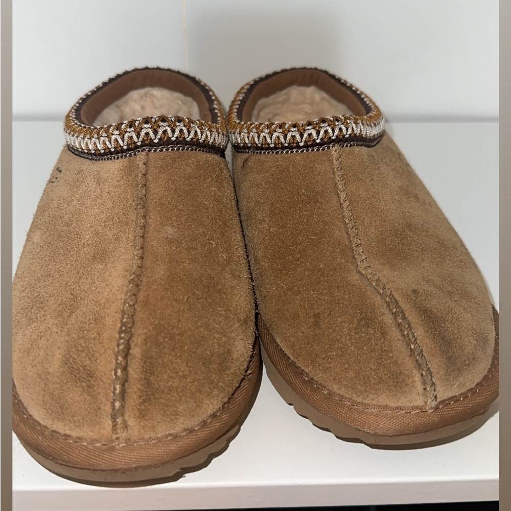 Girls Ugg Tasman Slippers in used condition.